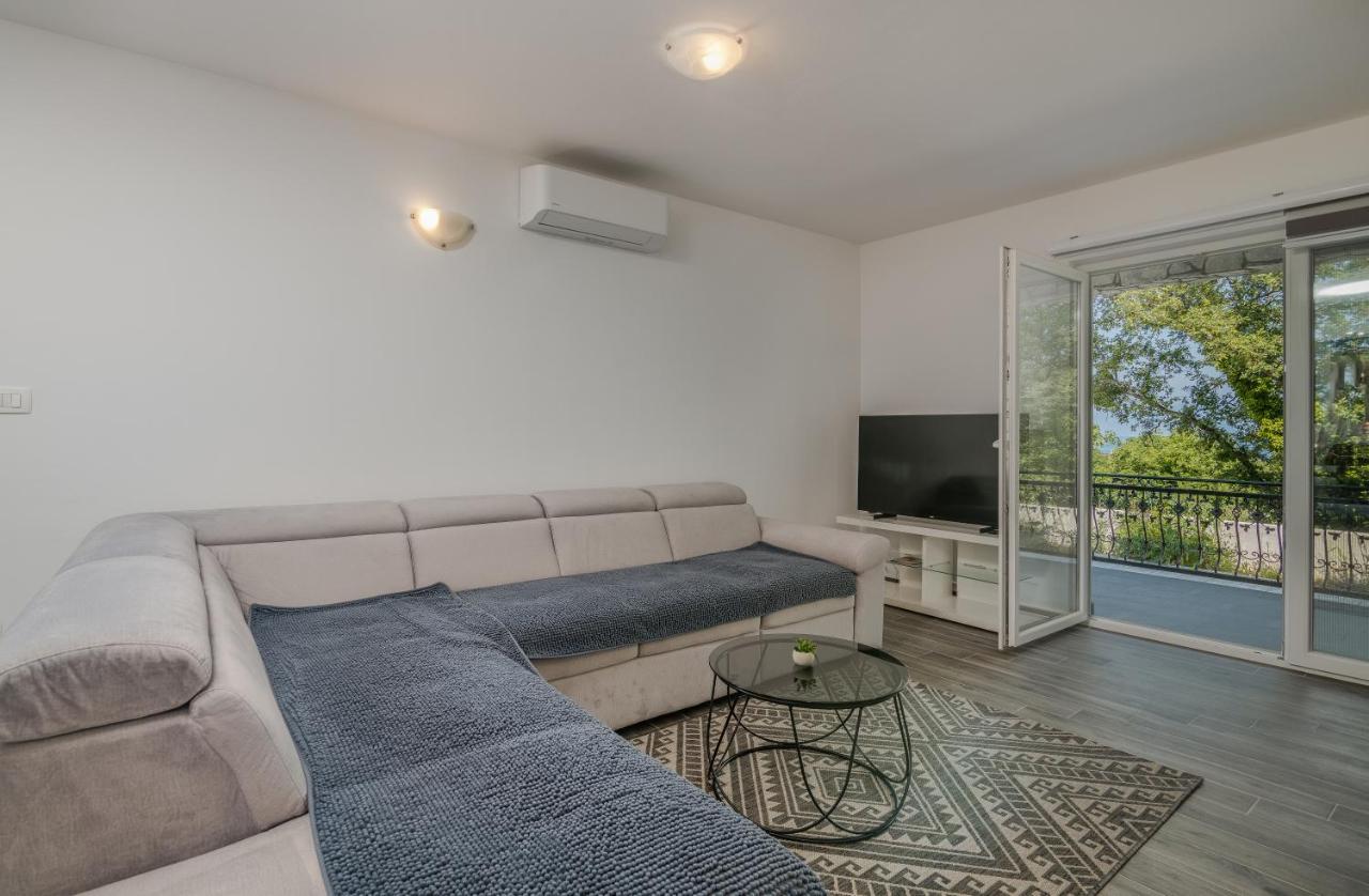 Apartment Diva Sveti Vid-Miholjice Eksteriør billede