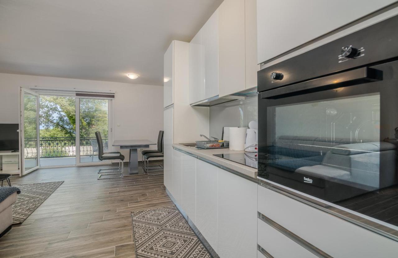 Apartment Diva Sveti Vid-Miholjice Eksteriør billede